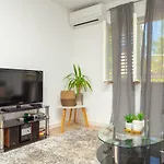 Hedera Estate, Hedera A18 Апартаменты *