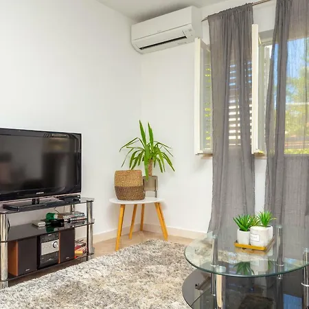 Hedera Estate, Hedera A18 Apartman *